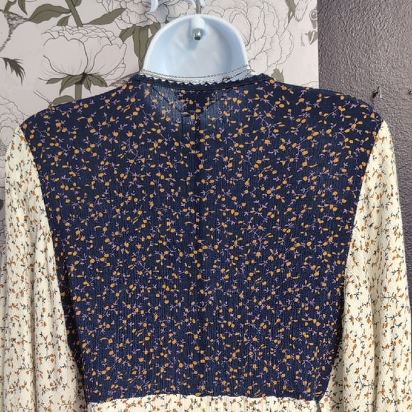 Anama Blue and Cream Patterned Tunic - Picture 9 of 9